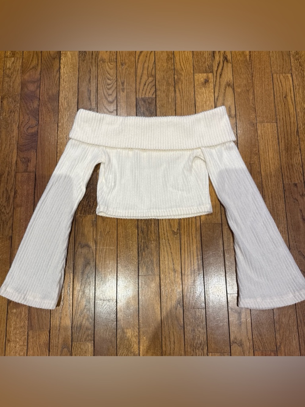 Off-Shoulder Ribbed Crop Sweater - Cream